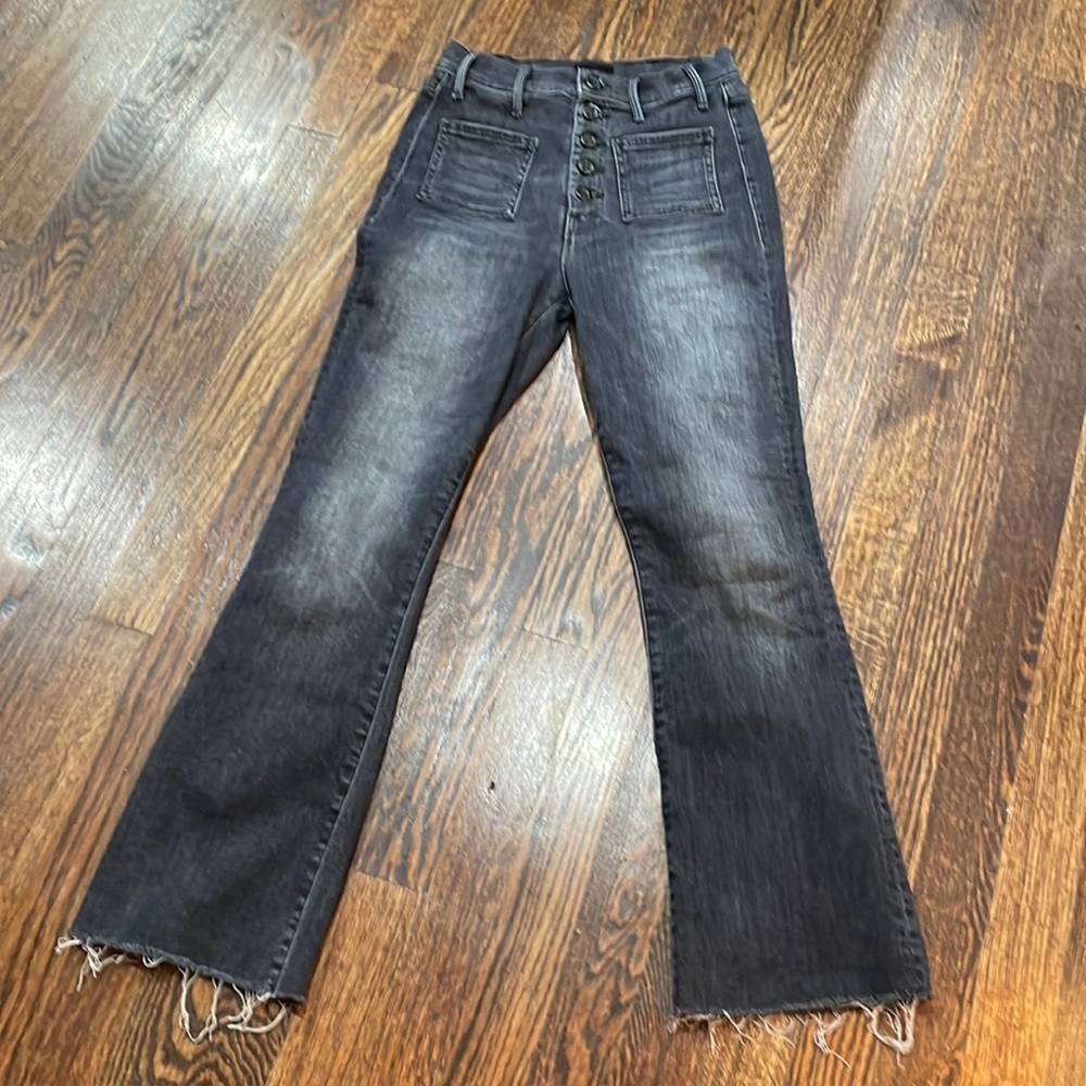 Mother The Patch Pocket Hustler Ankle Fray in Leave The Light On size 24